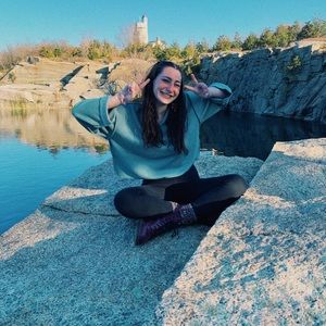 Meet your Posher, Rachel